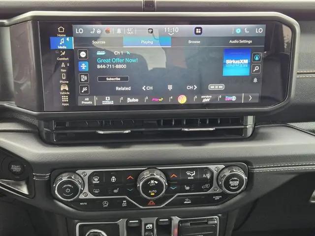 2024 Jeep Wrangler 4-Door Sahara 4x4