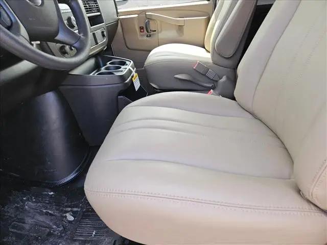 2026 Chevrolet Express Cargo Van 2500 Regular Wheelbase, WT, RWD