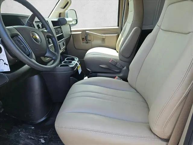 2026 Chevrolet Express Cargo Van 2500 Regular Wheelbase, WT, RWD
