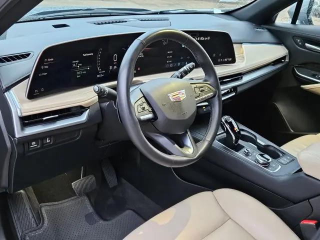 2025 Cadillac XT4 FWD Premium Luxury