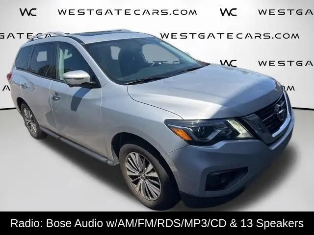 2017 Nissan Pathfinder SL