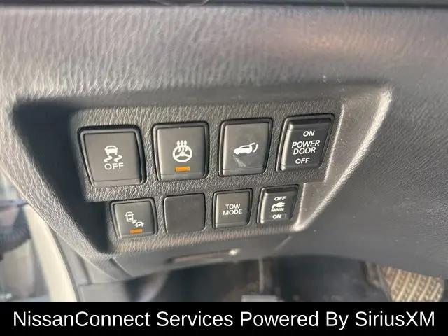2017 Nissan Pathfinder SL