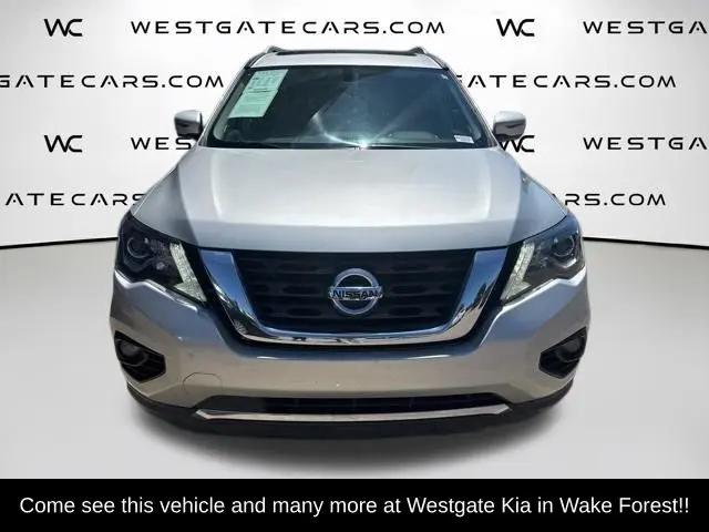 2017 Nissan Pathfinder SL