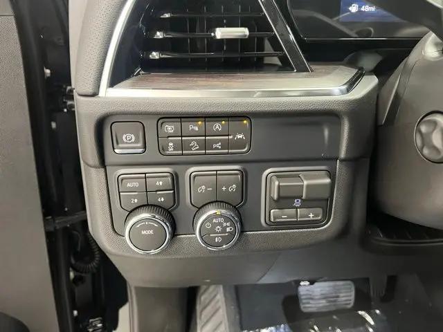 2026 Chevrolet Suburban Premier, 4WD