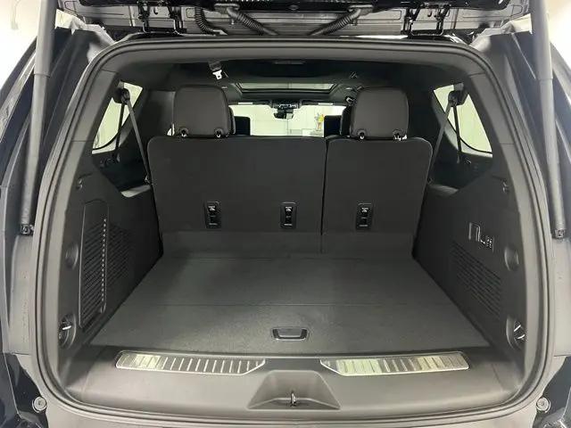 2026 Chevrolet Suburban Premier, 4WD
