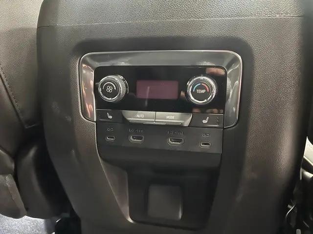 2026 Chevrolet Suburban Premier, 4WD