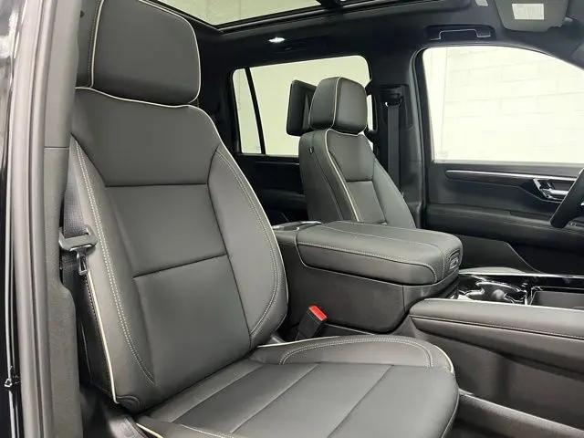 2026 Chevrolet Suburban Premier, 4WD