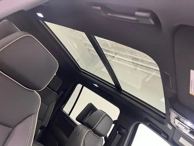 2026 Chevrolet Suburban Premier, 4WD