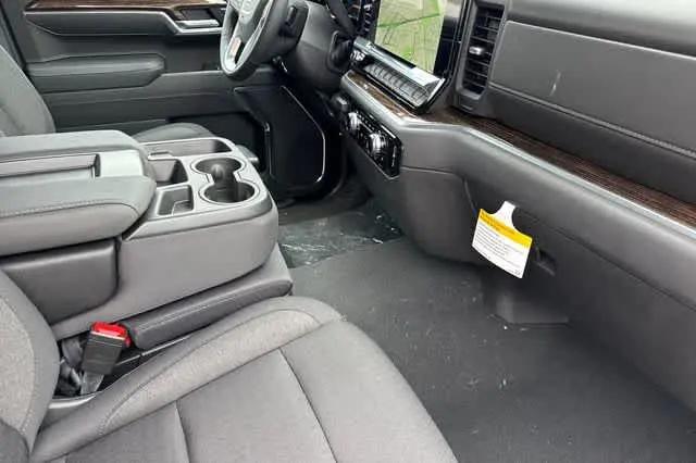 2026 GMC Sierra 1500 Crew Cab, Short Bed, SLE, 4WD