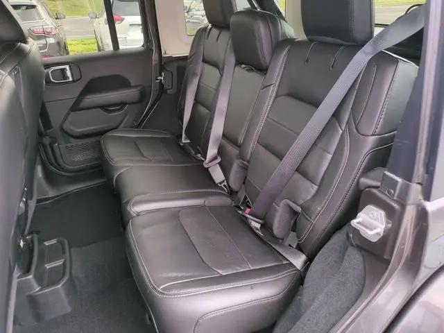 2022 Jeep Wrangler Unlimited Sahara 4x4