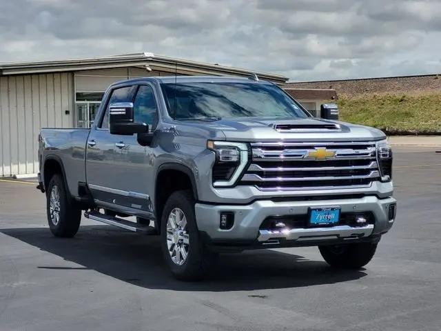 2026 Chevrolet Silverado 2500HD Crew Cab, Long Bed, High Country, 4WD
