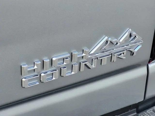 2026 Chevrolet Silverado 2500HD Crew Cab, Long Bed, High Country, 4WD