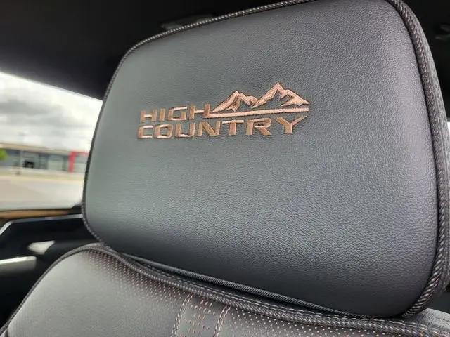 2026 Chevrolet Silverado 2500HD Crew Cab, Long Bed, High Country, 4WD