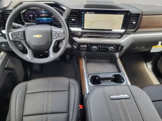 2026 Chevrolet Silverado 2500HD Crew Cab, Long Bed, High Country, 4WD