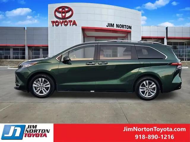 2025 Toyota Sienna Limited