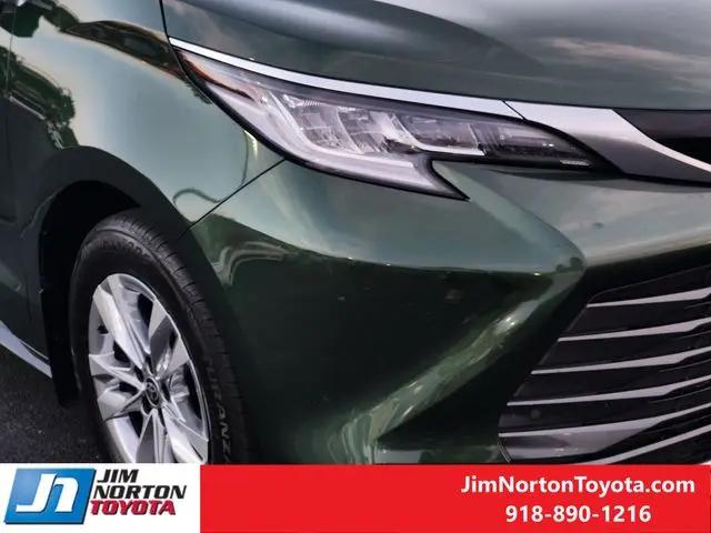 2025 Toyota Sienna Limited