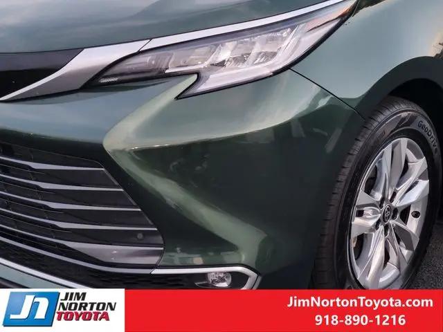 2025 Toyota Sienna Limited