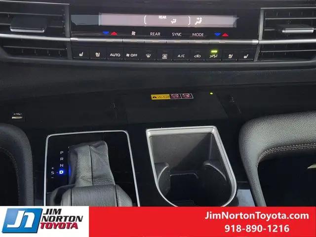 2025 Toyota Sienna Limited