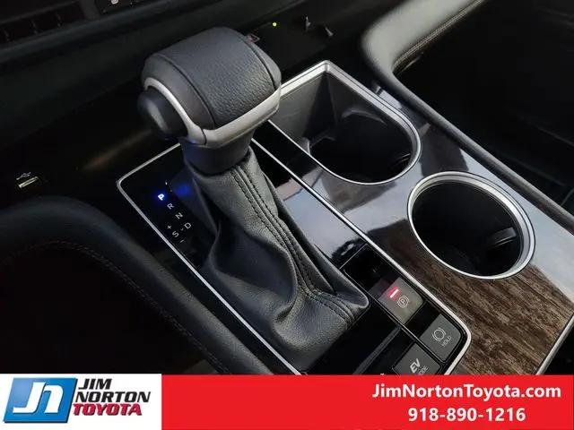 2025 Toyota Sienna Limited
