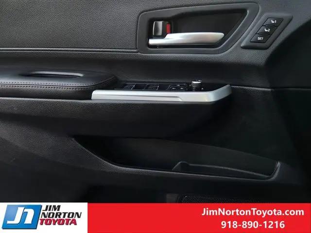 2025 Toyota Sienna Limited