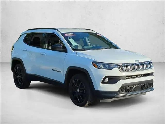 2023 Jeep Compass Latitude Lux FWD