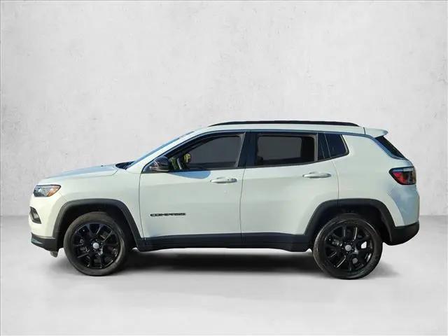 2023 Jeep Compass Latitude Lux FWD