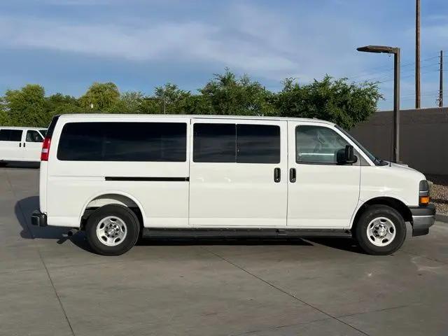 2025 Chevrolet Express Passenger RWD 3500 Extended Wheelbase LT
