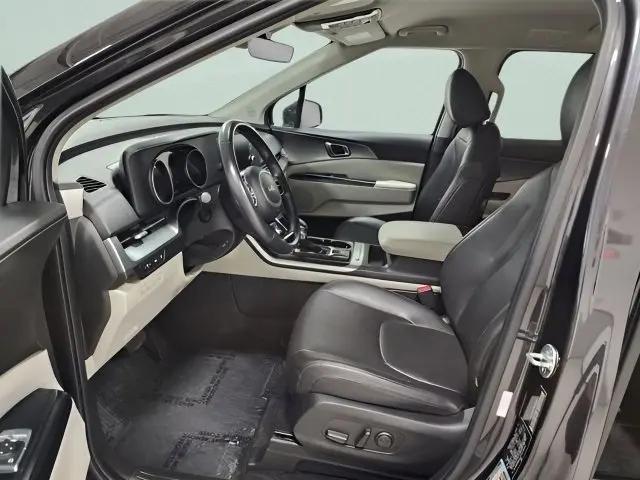2023 Kia Carnival MPV LX Seat Package
