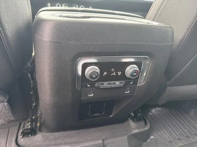 2022 GMC Yukon 4WD SLT