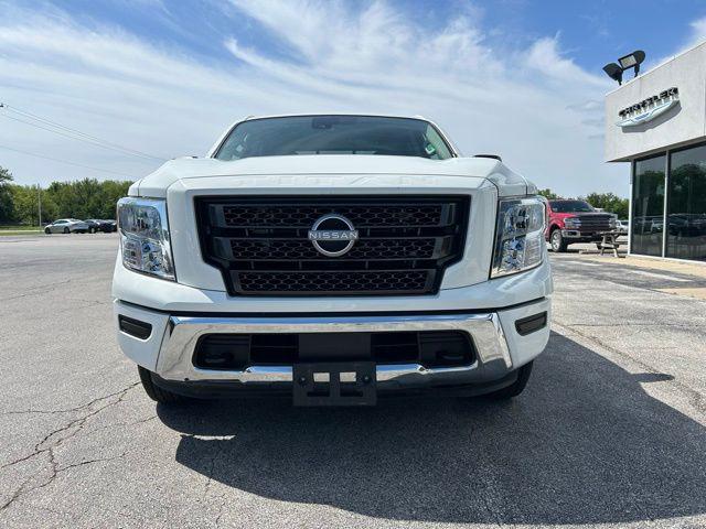 2024 Nissan Titan Crew Cab SV 4x4