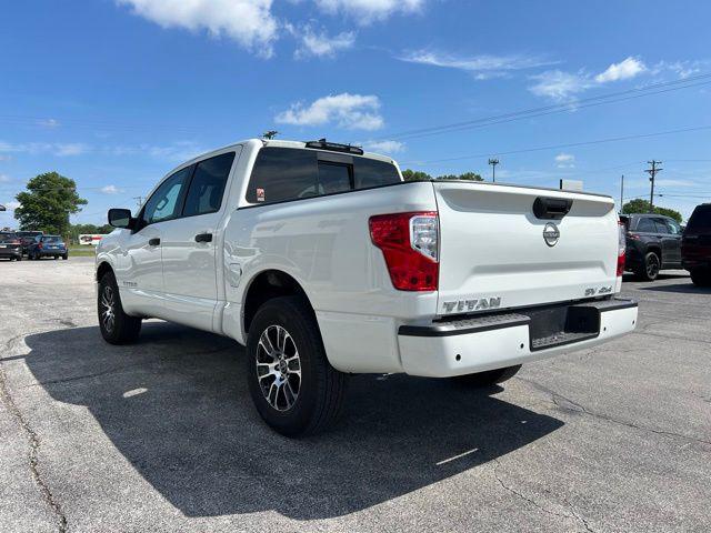 2024 Nissan Titan Crew Cab SV 4x4