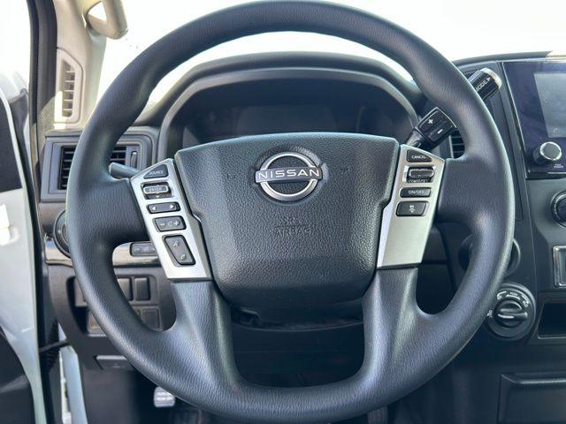 2024 Nissan Titan Crew Cab SV 4x4