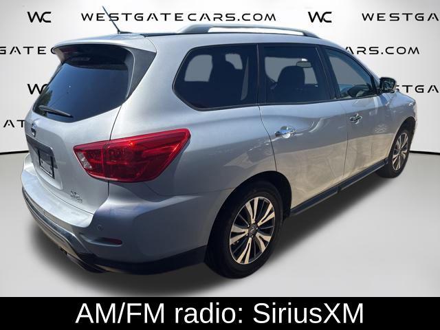 2017 Nissan Pathfinder SL