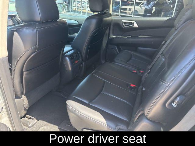 2017 Nissan Pathfinder SL