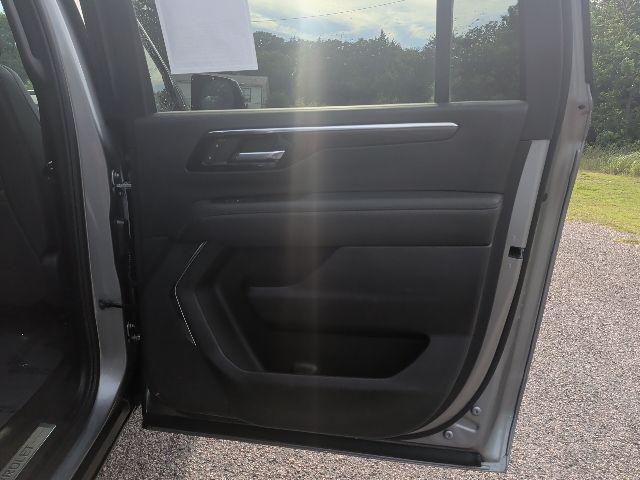 2025 Chevrolet Suburban 4WD Z71