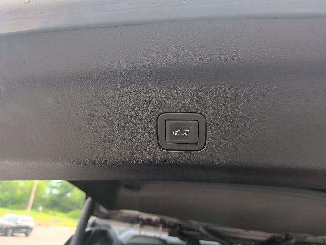 2025 Chevrolet Suburban 4WD Z71