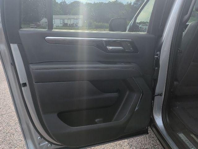 2025 Chevrolet Suburban 4WD Z71