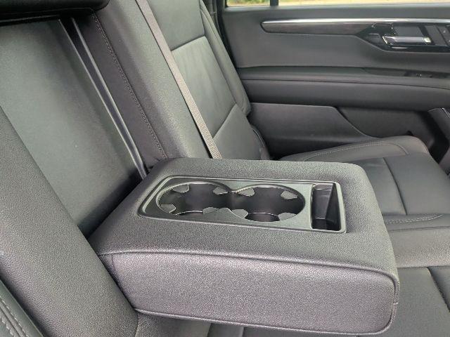 2025 Chevrolet Suburban 4WD Z71