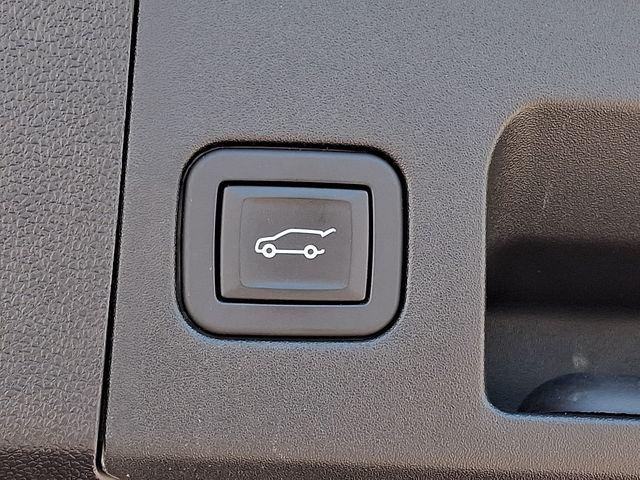 2024 Cadillac XT4 FWD Premium Luxury
