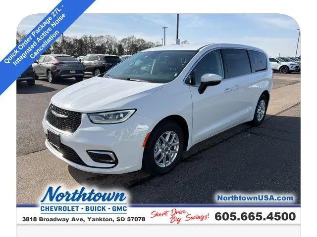 2023 Chrysler Pacifica Touring L for sale in Yankton, SD