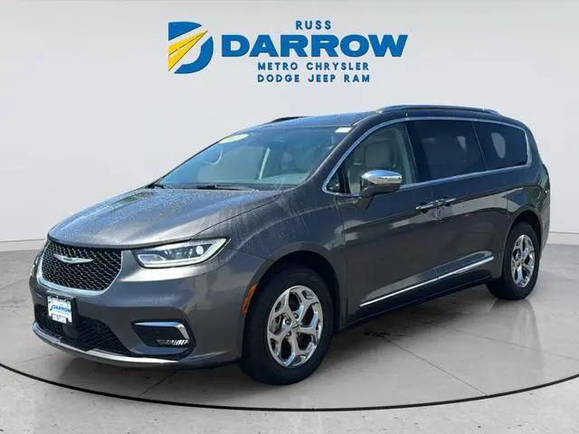 2021 Chrysler Pacifica Limited AWD for sale in Milwaukee, WI