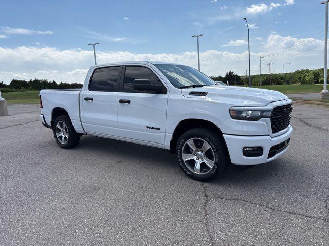 2025 Ram 1500 Tradesman Crew Cab 4x4 5'7" Box