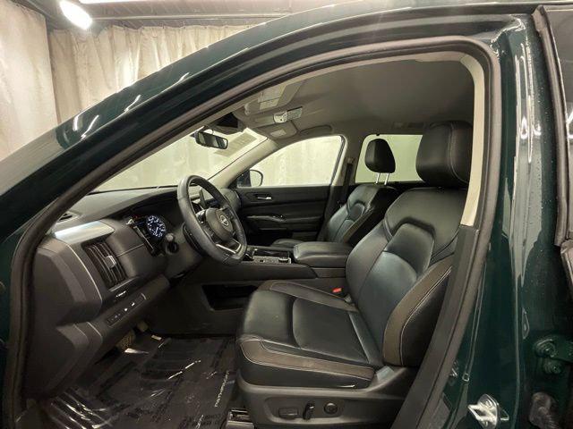 2024 Nissan Pathfinder SL 4WD