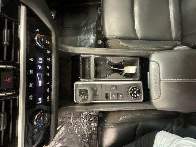 2024 Nissan Pathfinder SL 4WD
