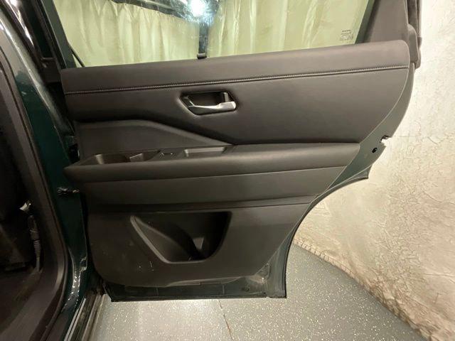 2024 Nissan Pathfinder SL 4WD