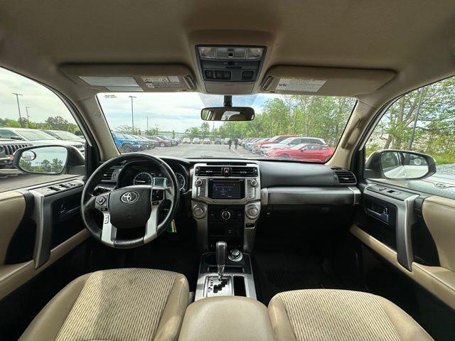 2016 Toyota 4Runner SR5 2016 Toyota 4Runner SR5