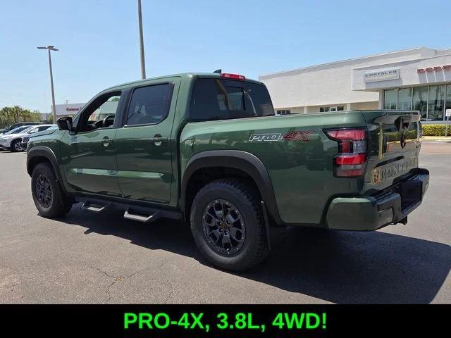 2023 Nissan Frontier Crew Cab PRO-4X 4x4
