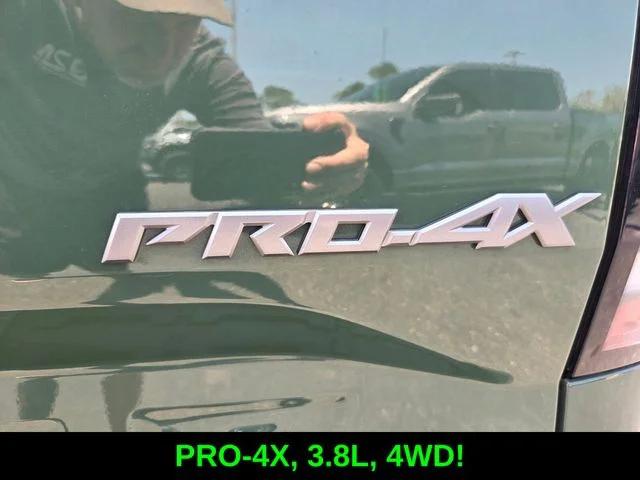 2023 Nissan Frontier Crew Cab PRO-4X 4x4
