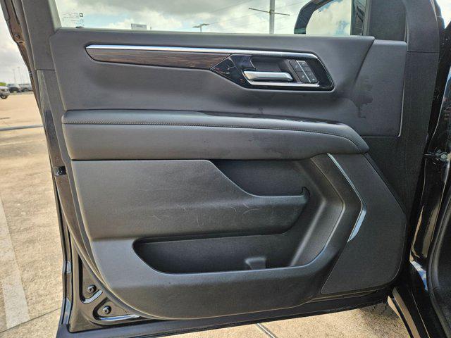 2025 Chevrolet Suburban 4WD Z71