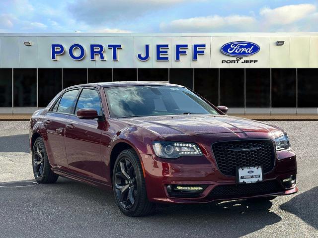 2023 Chrysler 300 Touring L